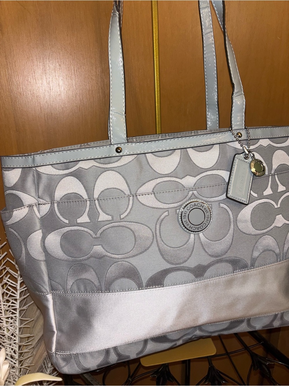 Coach F19422 Gray Signature Multifunctional Travel Tote with Metallic Accent - Picture 4 of 17